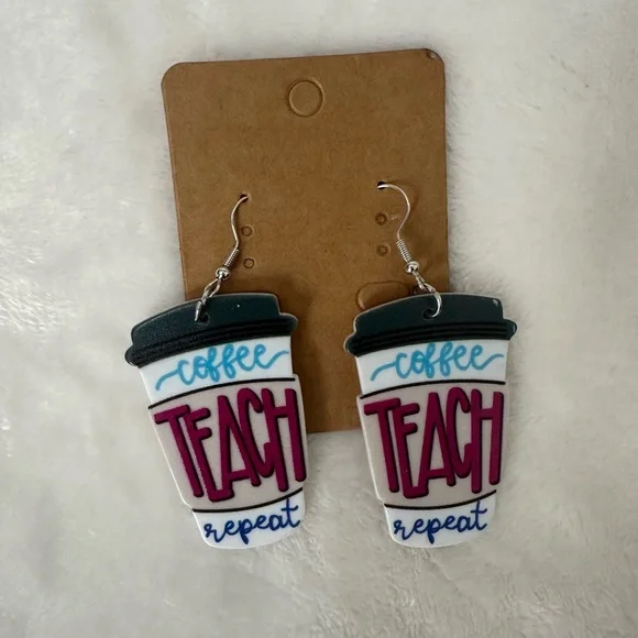 Gorgeous Earring Bundle - Picture 2 of 10